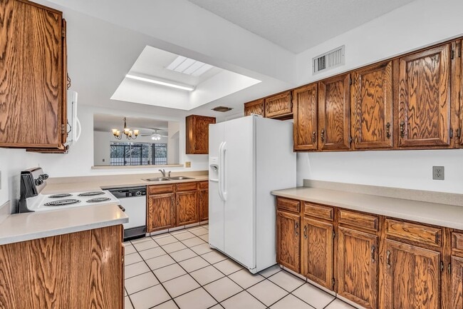 Building Photo - 7860 E Baker St