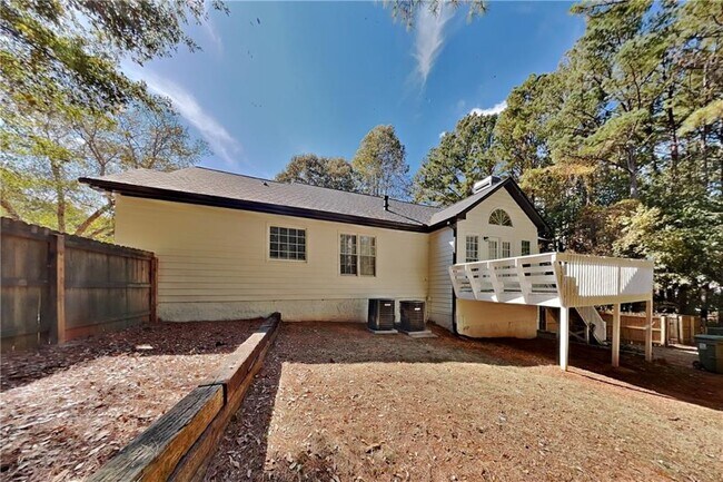 Building Photo - 339 Warrenton Dr