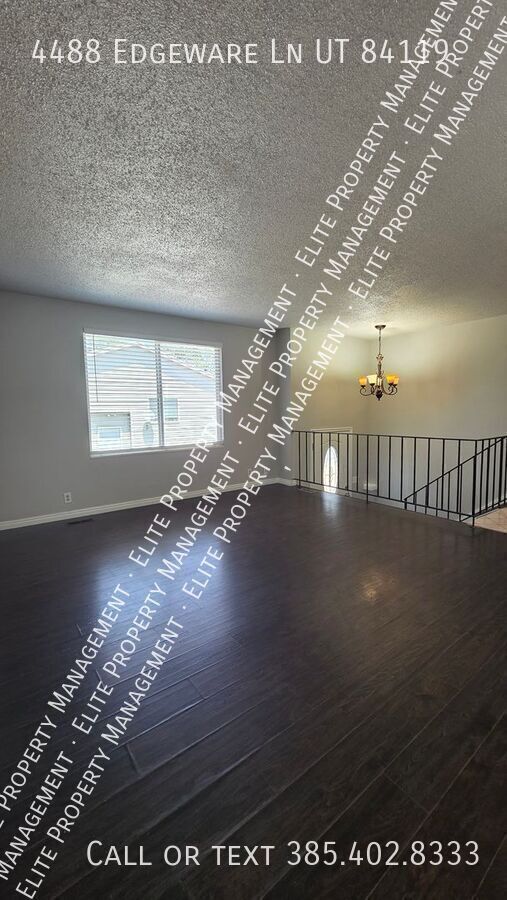 Building Photo - 4488 Edgeware Ln