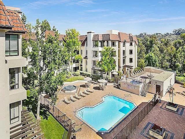 Building Photo - 5875 Friars Rd