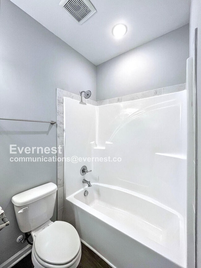 Building Photo - 1305 Ventura Ln