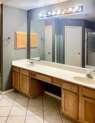 Building Photo - 8514 Greenleaf Lake Dr