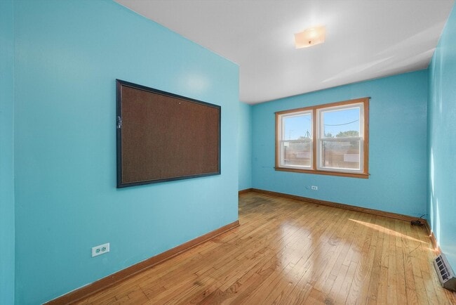 Building Photo - 5096 S Archer Ave