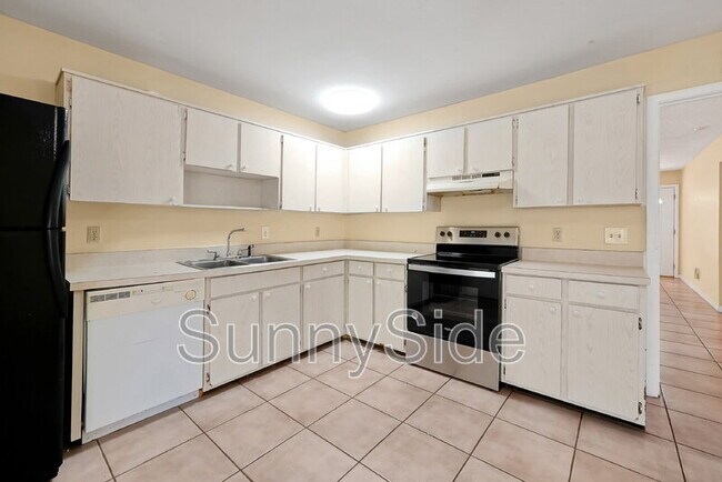 Building Photo - 8102 Turkey Dr