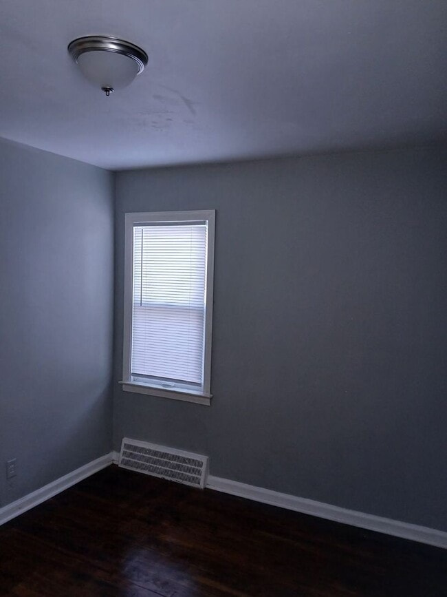 Building Photo - 12648 Mettetal St