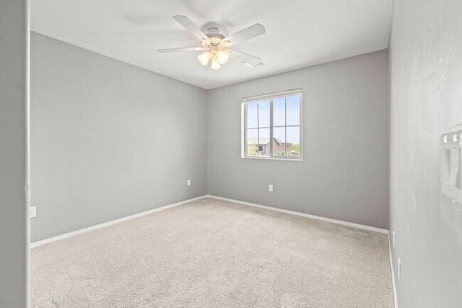 Building Photo - Welcome to Rancho Sahuarita!