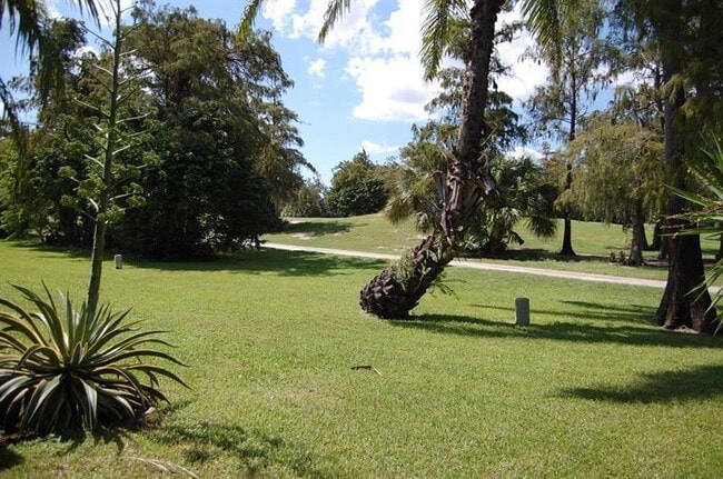 Building Photo - 8131 Lagos De Campo Blvd