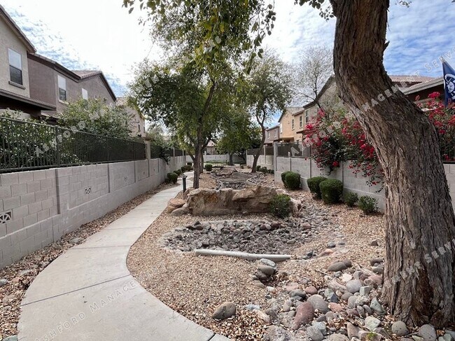 Building Photo - BEAUTIFUL 3 BEDROOM 2 BATHROOM HOUSE FOR R...