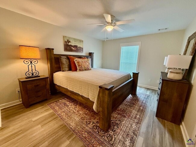 Building Photo - 123 Webster Wy