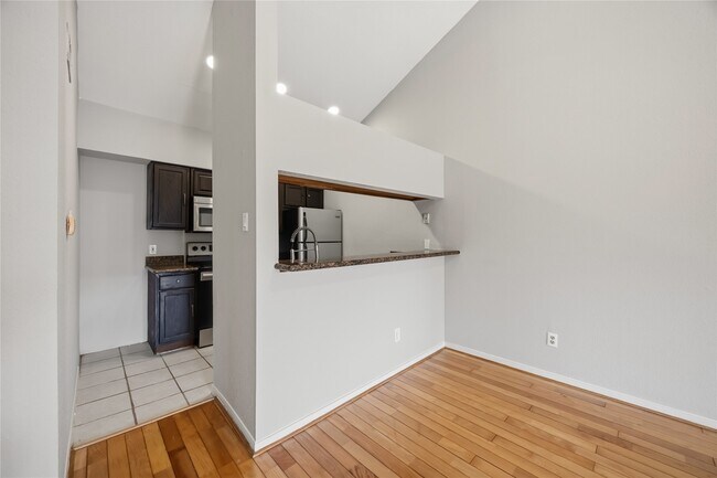 Building Photo - 8055 Cambridge St