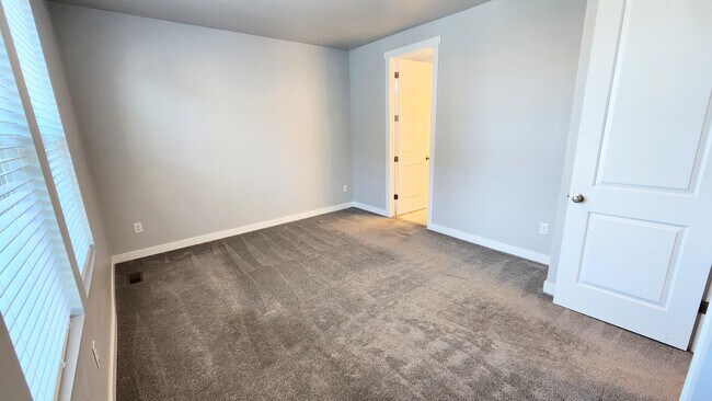 Building Photo - 2773 Tower Ml Wy