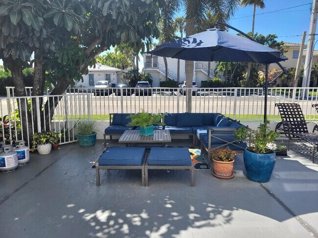 Building Photo - 550 Bayshore Dr