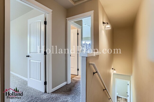 Building Photo - Wonderful home in Forest Grove near College