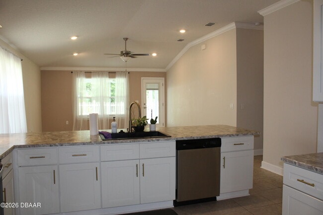 Building Photo - 25 Rivertown Rd