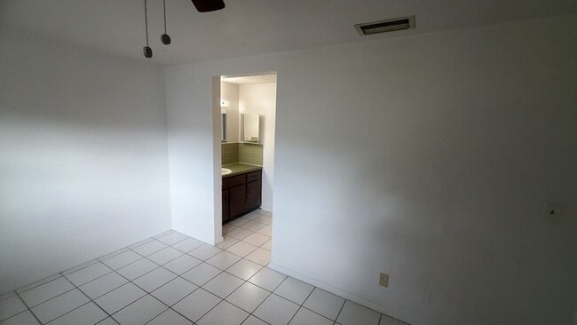 Building Photo - 6403 Eric Dr