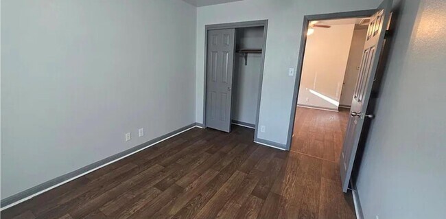 Building Photo - 2228 Nestlewood Dr