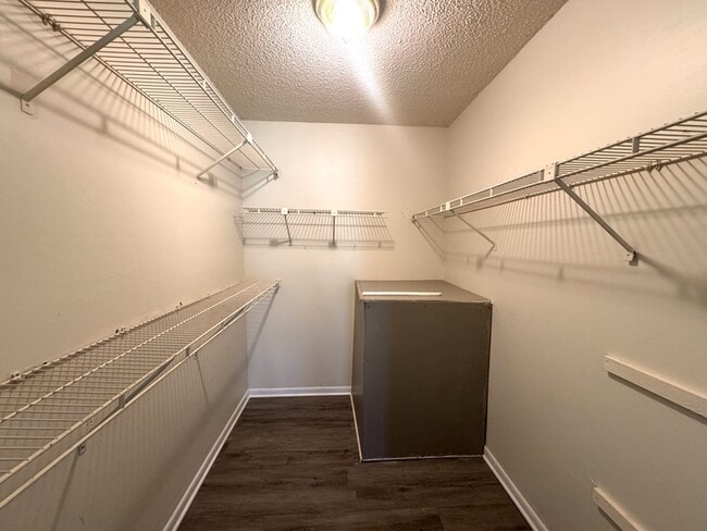 Building Photo - 5845 La Costa Dr