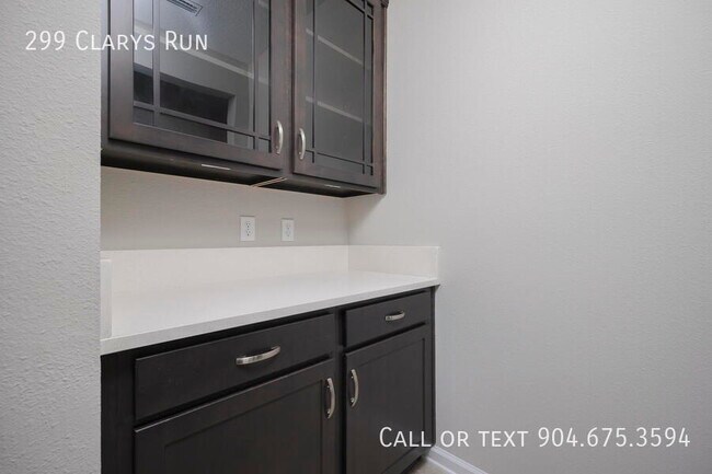 Building Photo - 299 Clarys Run