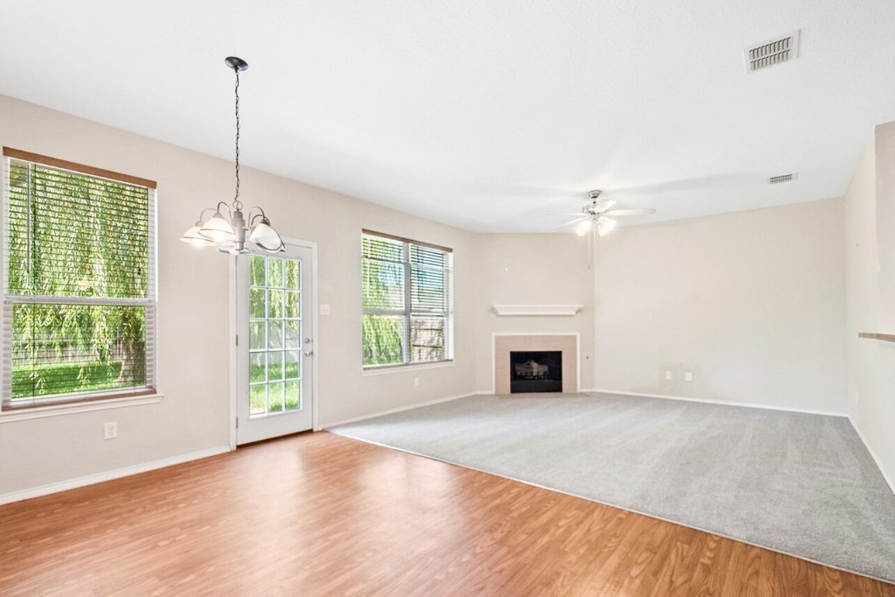 Building Photo - 11705 Pinyon Pine Dr