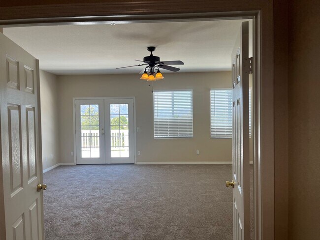 Building Photo - Gorgeous 5 bedroom, 3 bath plus Loft - Mou...