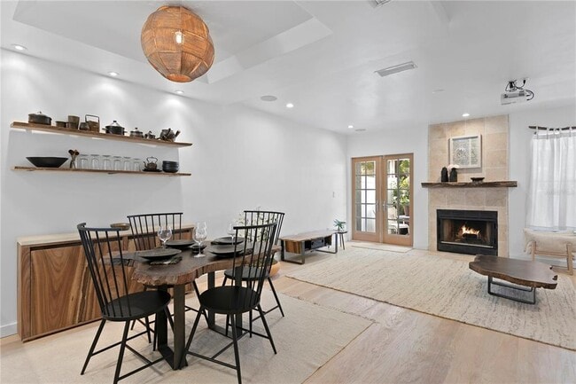 Building Photo - 315 S Edison Ave