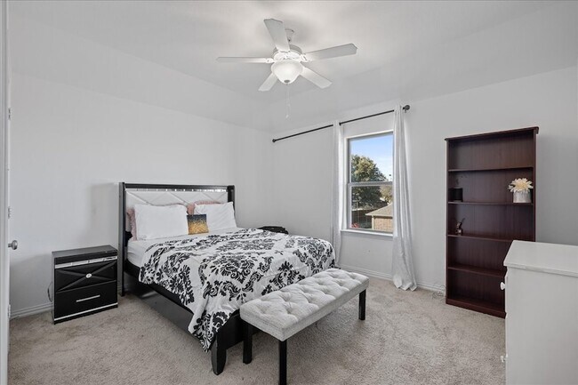 Building Photo - 13217 Ridings Dr