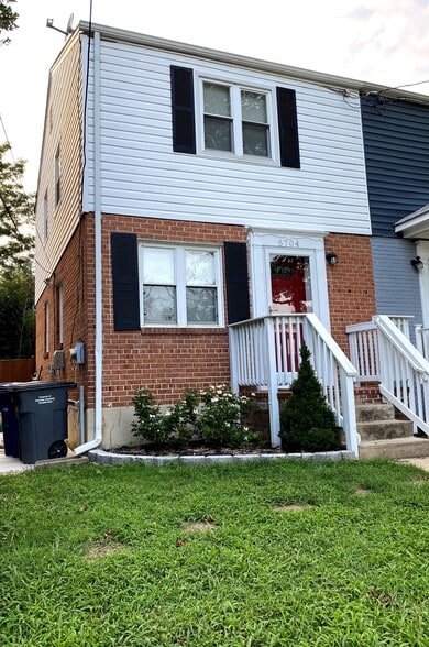 Building Photo - 5704 Fenwick Dr