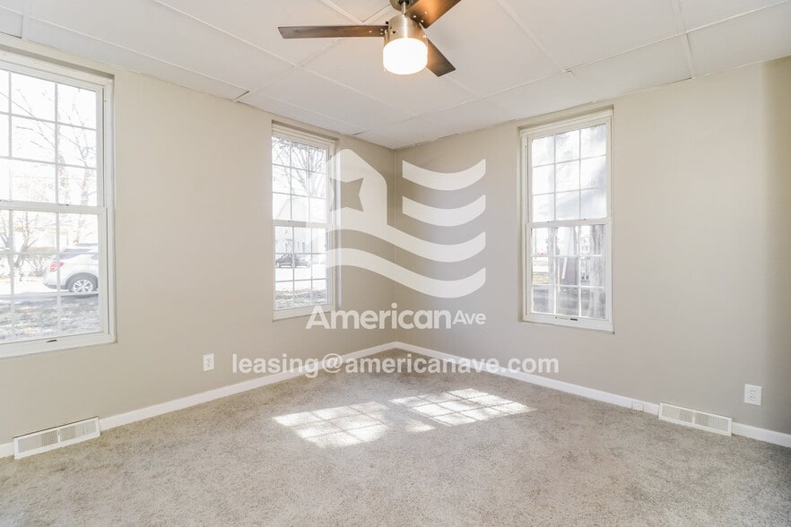 Building Photo - 1127 Williams St