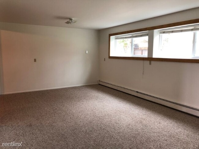 Building Photo - 3 br, 1 bath Apartment - 216B E Lincoln St
