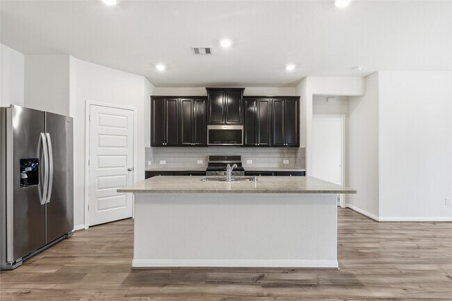 Building Photo - 7035 Toluca Dr