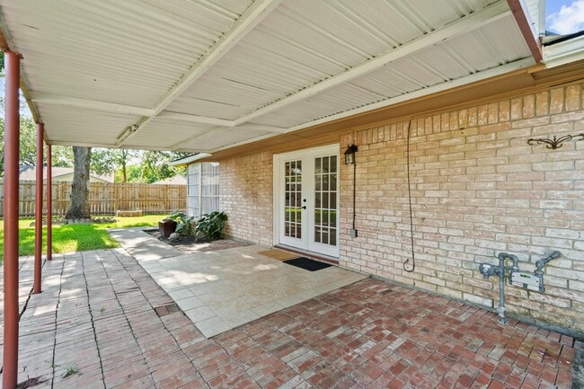 Building Photo - 5322 Inwood Dr