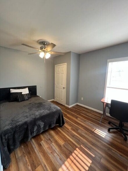 Building Photo - 204 Columbus Ave