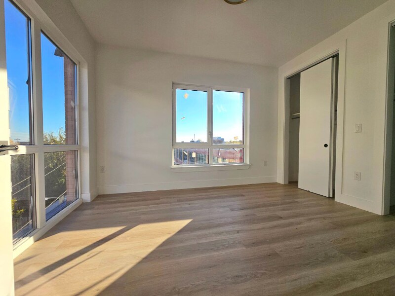 Building Photo - 19 Livingston St