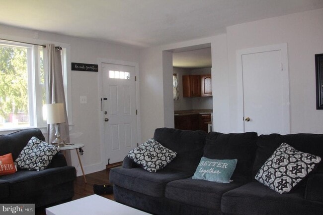 Building Photo - 308 Warwick Rd