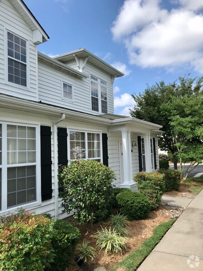 Building Photo - Beautiful townhouse style condo in Ridgely...