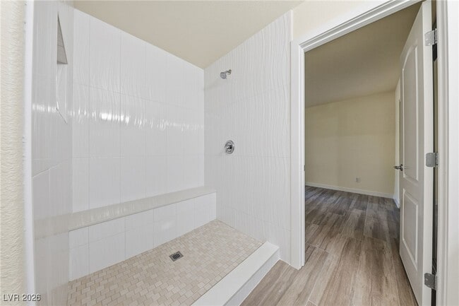 Building Photo - 9325 W Desert Inn Rd