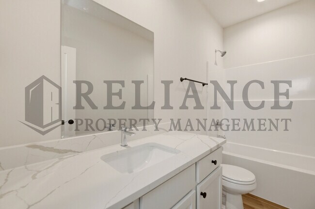 Building Photo - 202 N Gowen St