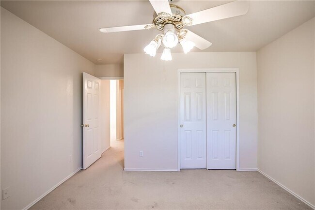 Building Photo - 3772 Top Rock Ln