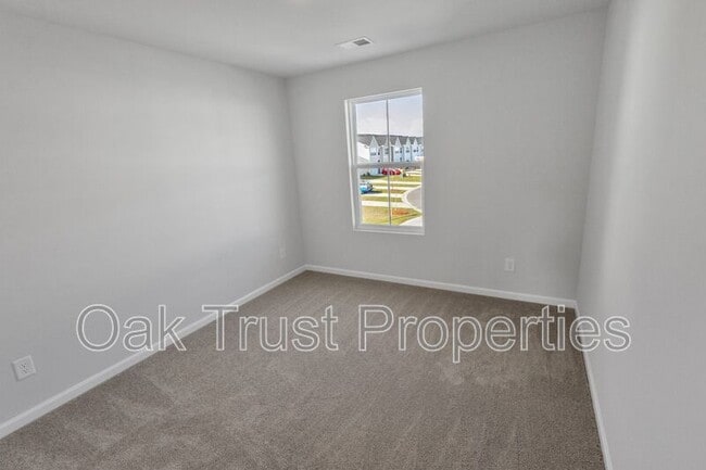 Building Photo - 726 Ridgley Dr
