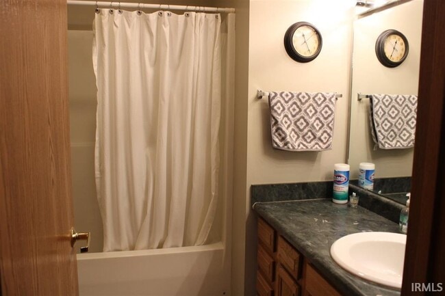 Building Photo - 3149 Chelmsford Dr