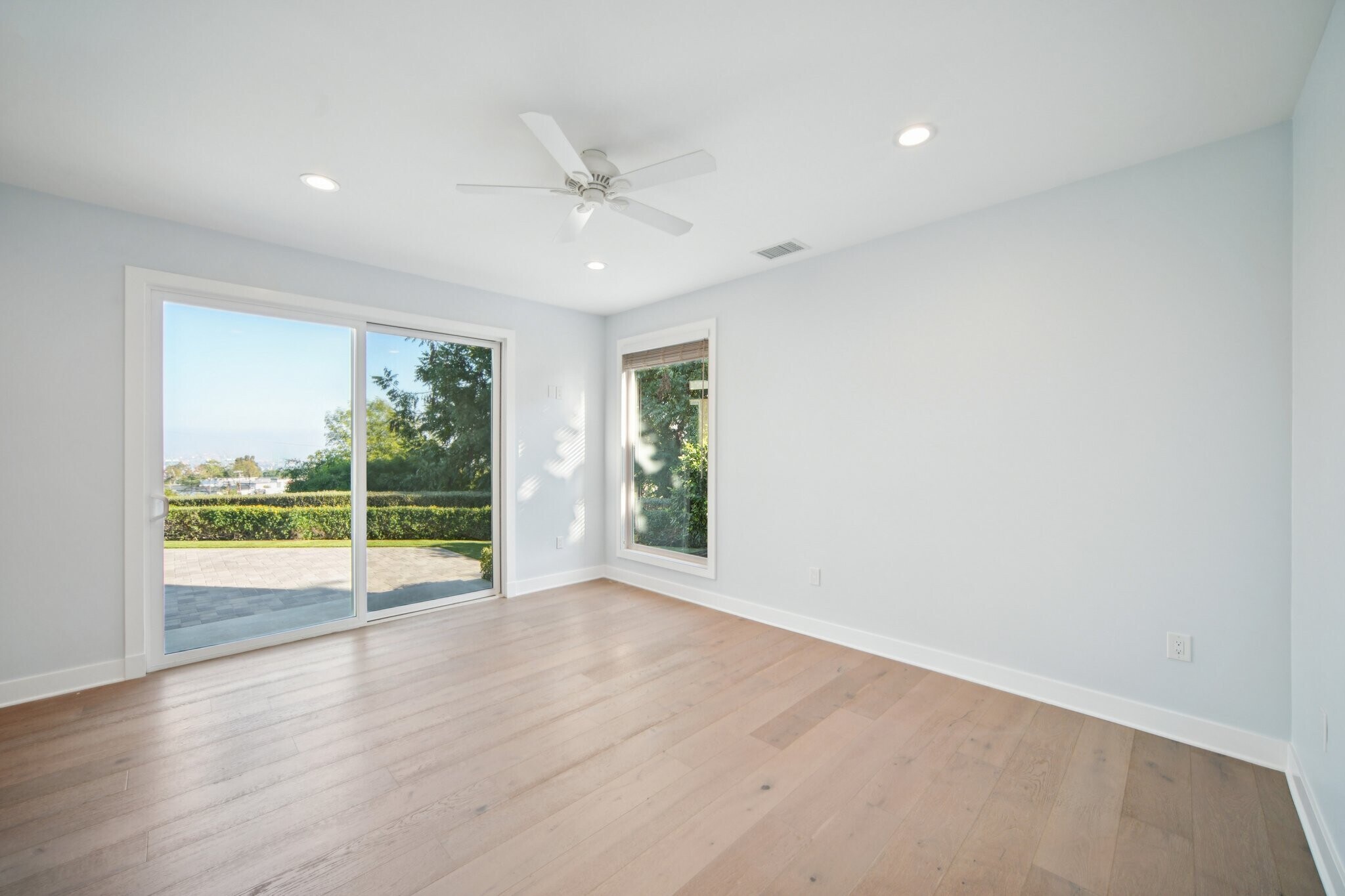 Building Photo - 1854 Homeworth Dr