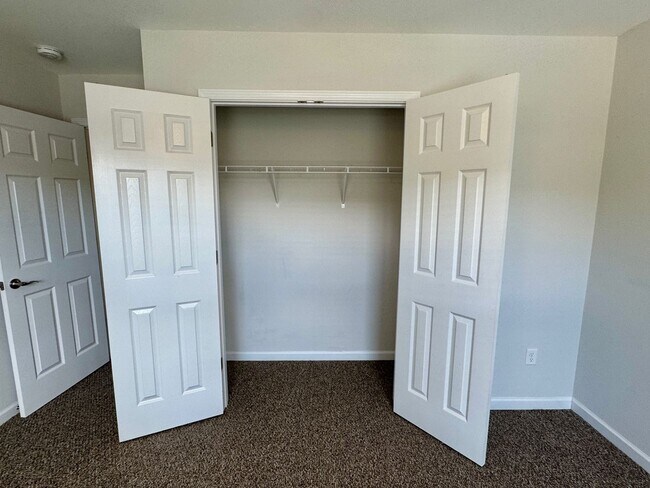 Building Photo - South AVL - Beautiful, Spacious, Versatile...
