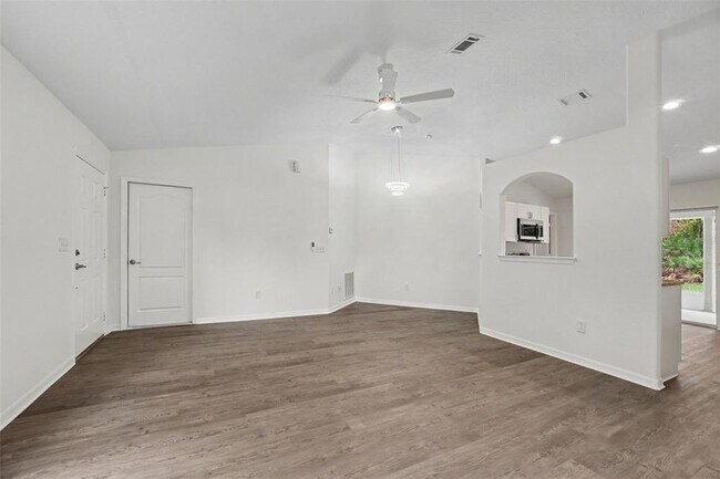 Building Photo - 30 Piermount Ln