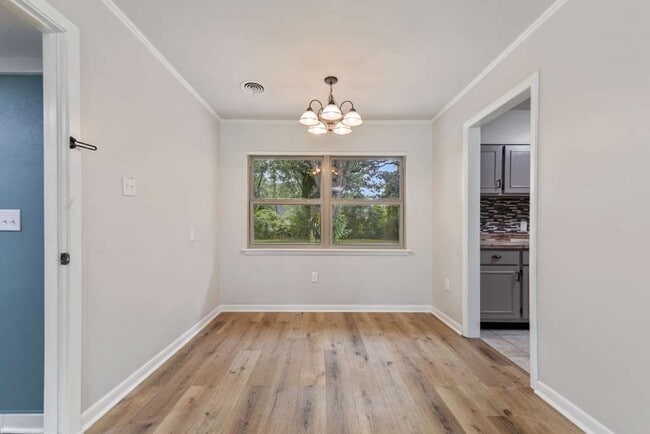 Building Photo - 120 Clower Ave