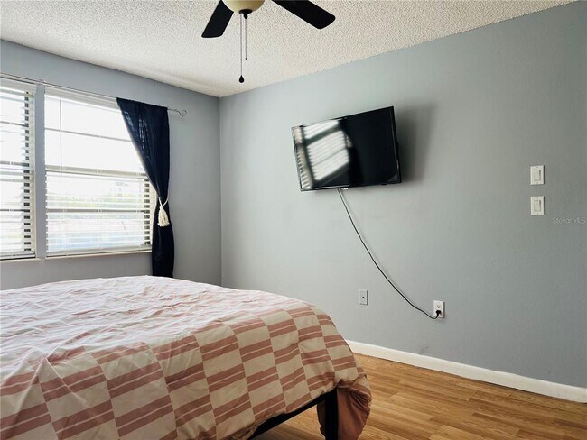 Building Photo - 5026 Water Oak Dr