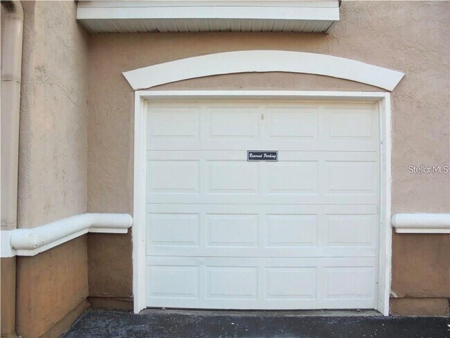 Building Photo - 10446 Villa View Cir