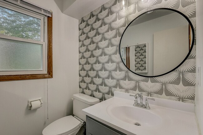 Half Bath 6827 - 6825 S Juniper Dr