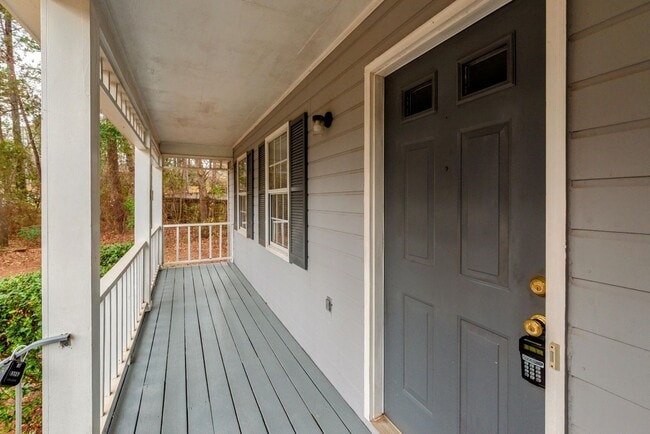 Building Photo - 3 Bed/2.5 Bath House for Rent in Martinez w/ Garage & Fenced Back Yard