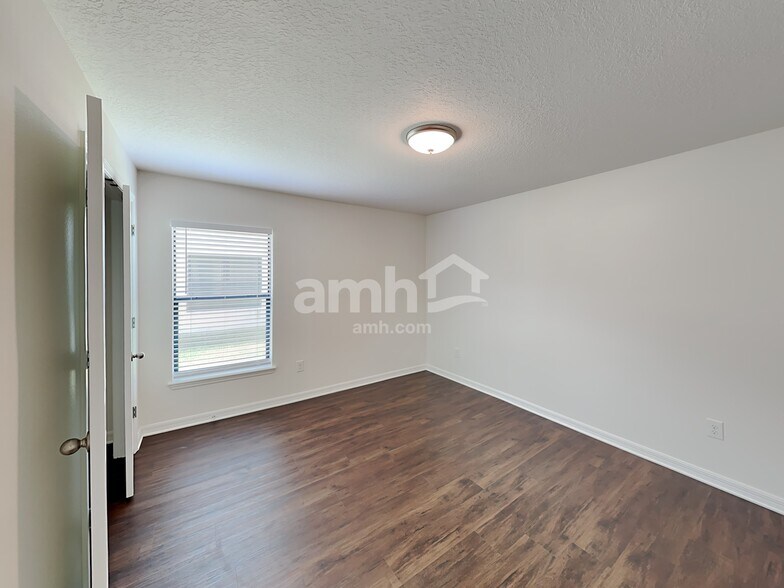 Building Photo - 14411 Alistar Manor Dr