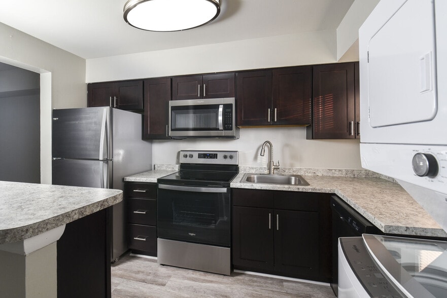 Building Photo - Mariners Pointe